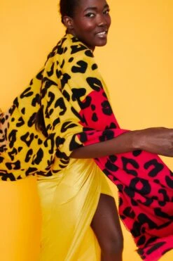 JAYLEY Animal Print Cashmere & Silk Blend Leopard Print Wrap -Deals Plain Midis Store jayley animal print cashmere silk blend leopard print wrap p5361 76092 image