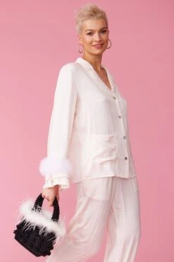 JAYLEY Black Handmade Pearl Tote Bag With Feather Trim -Deals Plain Midis Store jayley black handmade pearl tote bag with feather trim p11755 84137 image