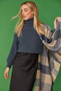 JAYLEY Blue Cashmere Blend Wrap -Deals Plain Midis Store jayley blue cashmere blend wrap p7346 80052 image