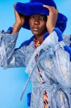 JAYLEY Blue Faux Fur Oversized Hat -Deals Plain Midis Store jayley blue faux fur oversized hat p10921 76549 image