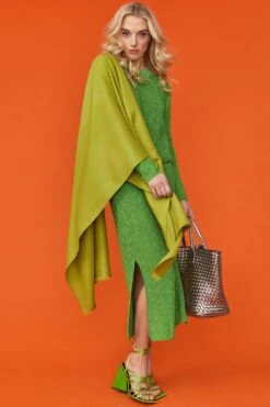 JAYLEY Cashmere Blend Wrap In Green With Fringed Hem And Logo -Deals Plain Midis Store jayley cashmere blend wrap in green with fringed hem and logo p11589 80833 image