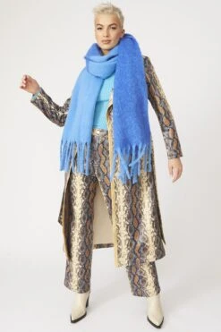 JAYLEY Cashmere Blue Oversized Two Tones Scarf -Deals Plain Midis Store jayley cashmere blue oversized two tones scarf p13019 88166 image