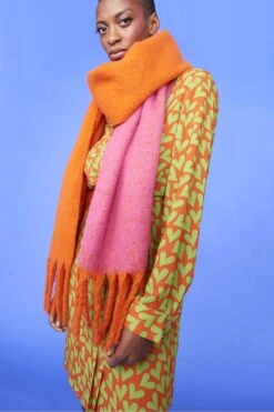 JAYLEY Cashmere Pink And Orange Oversized Two Tones Scarf