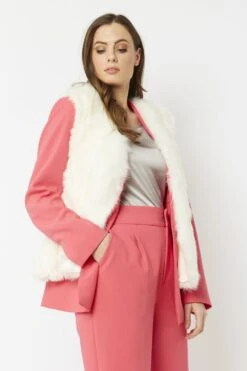 JAYLEY Cream Cashmere Blend Faux Fur Gilet -Deals Plain Midis Store jayley cream cashmere blend faux fur gilet p3820 58183 image