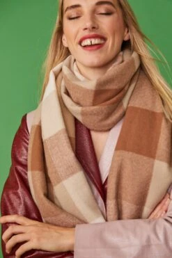 JAYLEY Cream Cashmere Blend Wrap -Deals Plain Midis Store jayley cream cashmere blend wrap p7347 80049 image