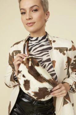 JAYLEY Cream Faux Fur Bum Bag