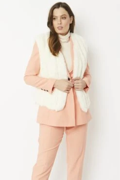 JAYLEY Cream Faux Fur Faux Suede Vertical Stripe Gilet -Deals Plain Midis Store jayley cream faux fur faux suede vertical stripe gilet p5270 64700 image