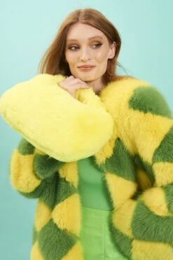 JAYLEY Faux Fur Charlotte Bag -Deals Plain Midis Store jayley faux fur charlotte bag p12143 86201 image