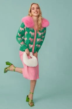 JAYLEY Faux Fur Jodie Bag In White -Deals Plain Midis Store jayley faux fur jodie bag in white p11651 81313 image