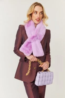 JAYLEY Faux Fur Scarf In Purple