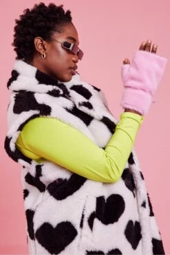 JAYLEY Faux Shearling Long Love Heart Gilet -Deals Plain Midis Store jayley faux shearling long love heart gilet p14607 96567 image