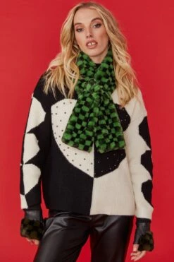 JAYLEY Green And Black Checkered Faux Fur Scarf With Bow Detail Fastening