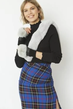 JAYLEY Grey Faux Fur Fingerless Gloves -Deals Plain Midis Store jayley grey faux fur fingerless gloves p4805 62164 image