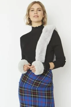 JAYLEY Grey Faux Fur Fingerless Gloves -Deals Plain Midis Store jayley grey faux fur fingerless gloves p4805 62165 image