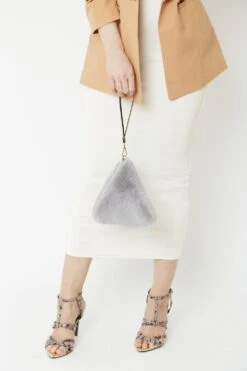 JAYLEY Grey Pyramid Faux Fur Bag -Deals Plain Midis Store jayley grey pyramid faux fur bag p4979 63251 image