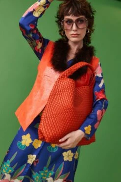 JAYLEY Hand Woven Faux Leather Bag In Red -Deals Plain Midis Store jayley hand woven faux leather bag in red p12338 84753 image