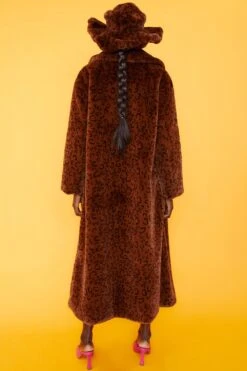 JAYLEY Leopard Print Faux Fur Oversized Hat -Deals Plain Midis Store jayley leopard print faux fur oversized hat p10891 76101 image