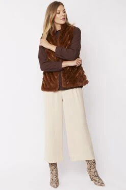 JAYLEY Mocha Faux Fur Faux Suede Diagonal Stripe Gilet -Deals Plain Midis Store jayley mocha faux fur faux suede diagonal stripe gilet p3888 58443 image