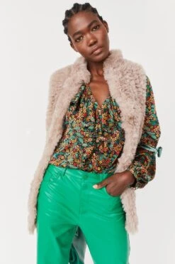 JAYLEY Mocha Hand Knitted Faux Fur Gilet