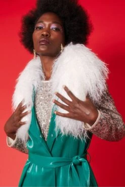 JAYLEY Mongolian Fur Collar In White -Deals Plain Midis Store jayley mongolian fur collar in white p11440 79714 image