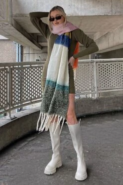 JAYLEY Pink Cashmere Blend Scarf -Deals Plain Midis Store jayley pink cashmere blend scarf p6003 68473 image