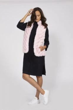 JAYLEY Pink Faux Fur Faux Suede Diagonal Stripe Gilet -Deals Plain Midis Store jayley pink faux fur faux suede diagonal stripe gilet p3887 58439 image