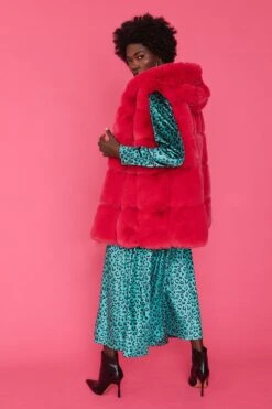 JAYLEY Pink Faux Fur Long Hooded Gilet -Deals Plain Midis Store jayley pink faux fur long hooded gilet p4021 75541 image