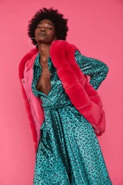 JAYLEY Pink Faux Fur Long Hooded Gilet -Deals Plain Midis Store jayley pink faux fur long hooded gilet p4021 75542 image