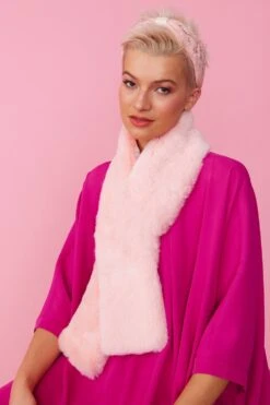 JAYLEY Pink Faux Fur Scarf In Cream