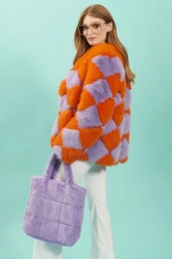 JAYLEY Purple Faux Fur Tote Bag -Deals Plain Midis Store jayley purple faux fur tote bag p12728 86208 image