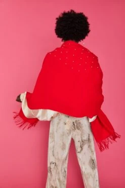 JAYLEY Red Cashmere Blend Faux Fur Pom Pom Wrap -Deals Plain Midis Store jayley red cashmere blend faux fur pom pom wrap p10160 75611 image