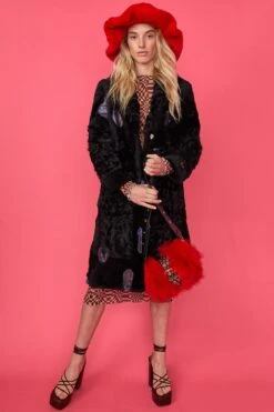 JAYLEY Red Faux Fur Oversized Hat -Deals Plain Midis Store jayley red faux fur oversized hat p11040 77151 image