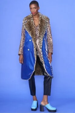 JAYLEY Reversible Animal Print Gilet -Deals Plain Midis Store jayley reversible animal print gilet p12901 87409 image