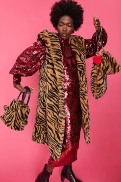 JAYLEY Tiger Print Faux Fur Hooded Tiger Print Maxi Gilet -Deals Plain Midis Store jayley tiger print faux fur hooded tiger print maxi gilet p6233 75546 image