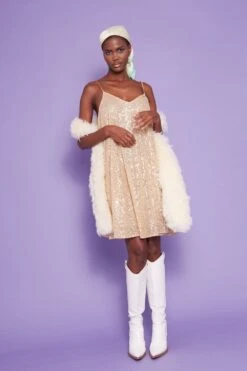 JAYLEY White Long Mongolian Fur Scarf -Deals Plain Midis Store jayley white long mongolian fur scarf p13571 92086 image