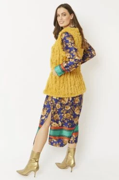 JAYLEY Yellow Faux Fur Faux Suede Vertical Stripe Gilet -Deals Plain Midis Store jayley yellow faux fur faux suede vertical stripe gilet p5273 64717 image